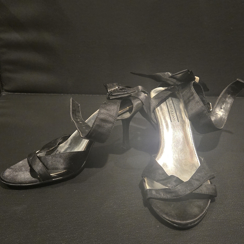 Elegant Black Women's Heels. 3 Inch Heel With Bow On Back.